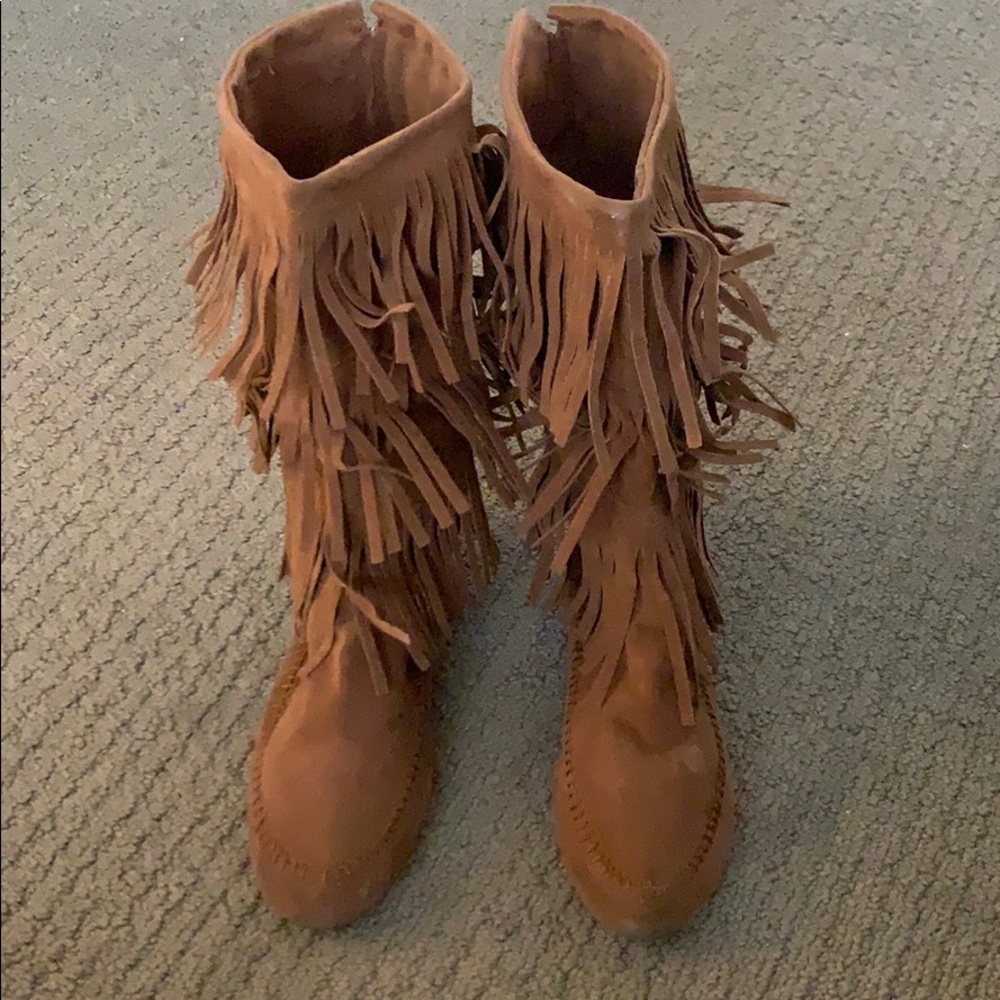 Cherokee Calf Length Moccasins w/Fringe